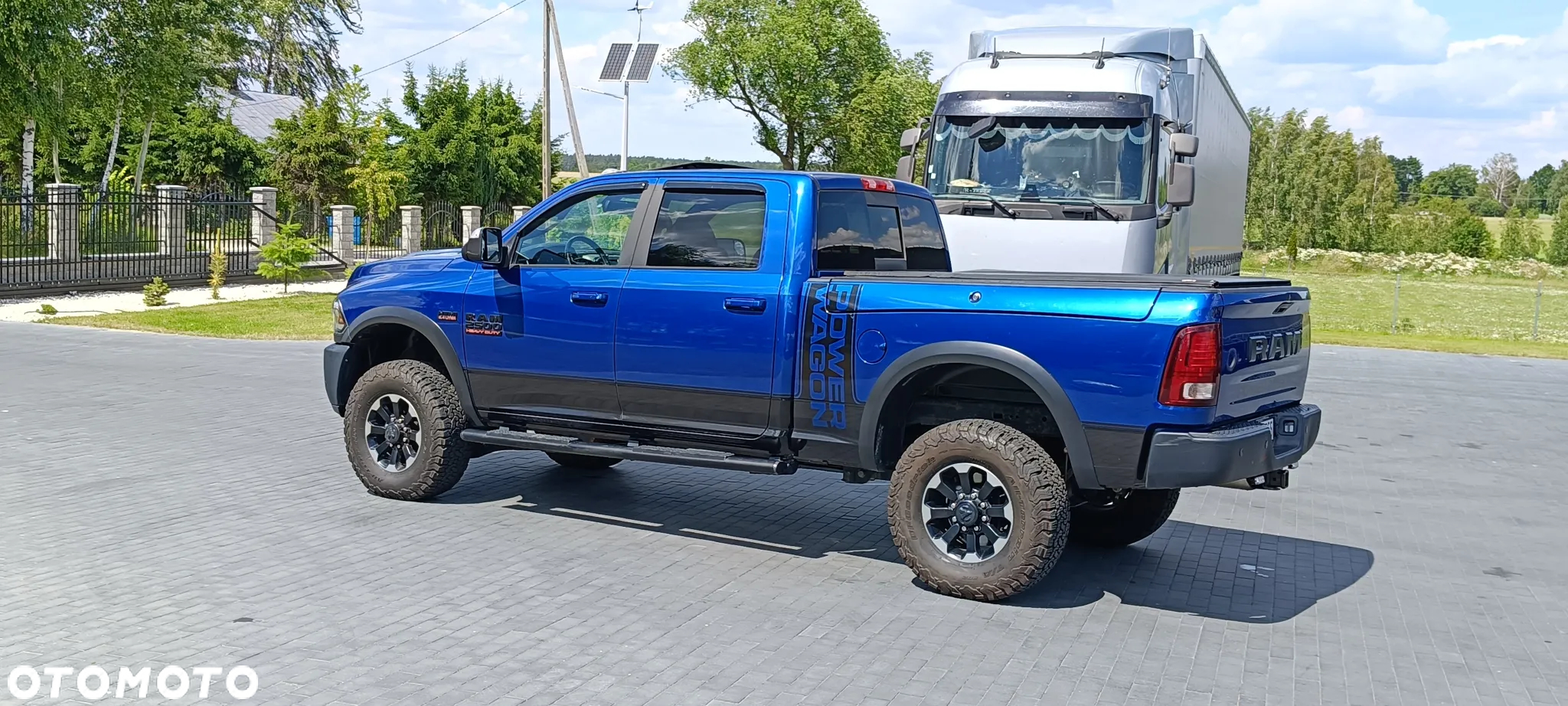 RAM 2500 - 17