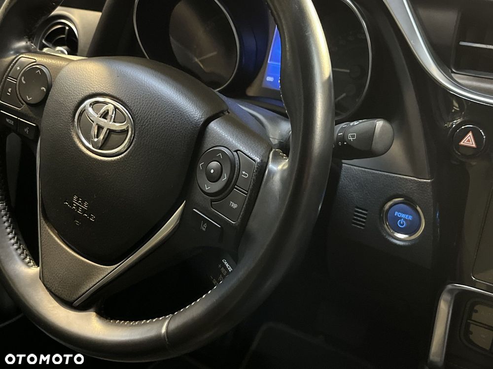 Toyota Auris - 17