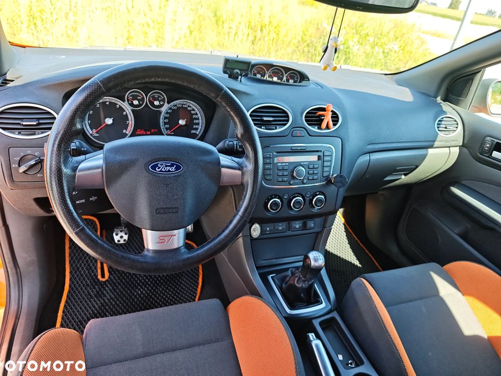 Ford Focus ST - 13