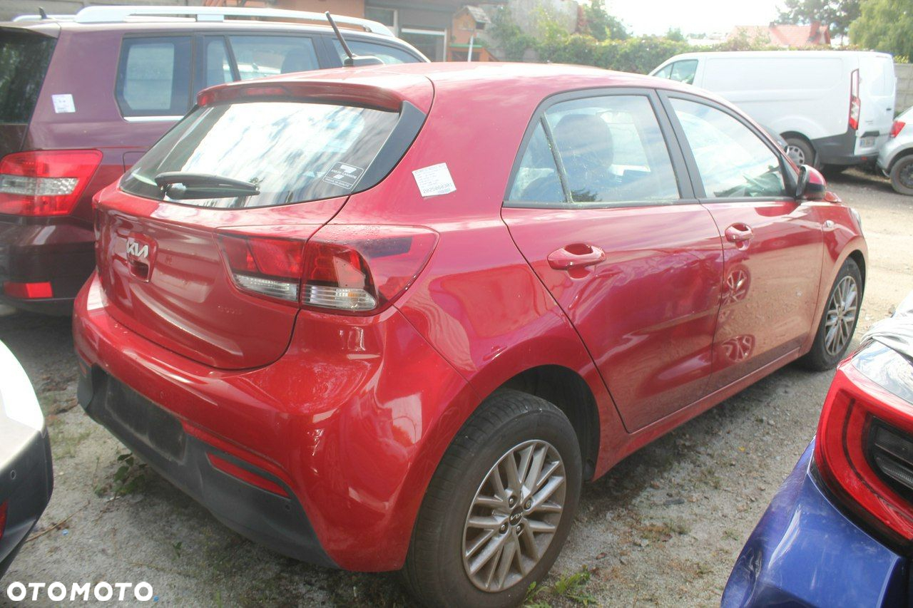 Kia Rio - 3