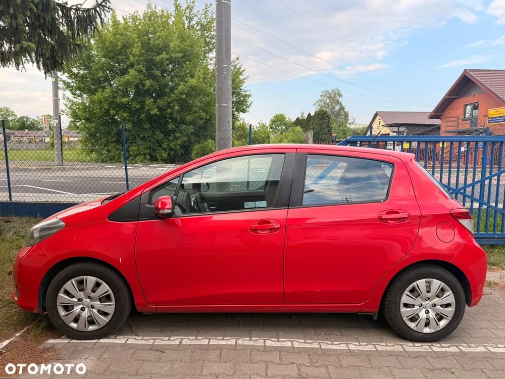 Toyota Yaris 1.0 Sol - 2