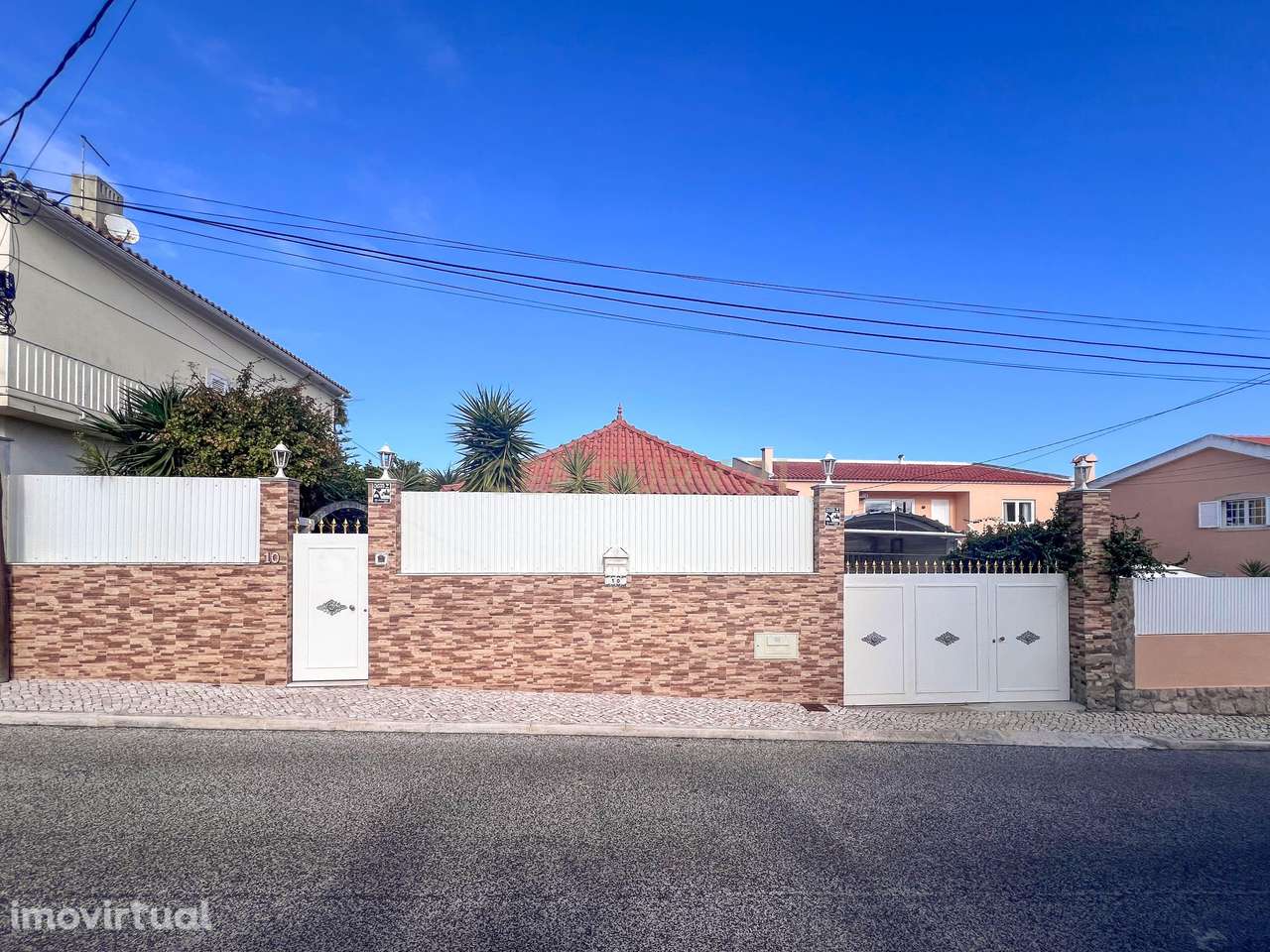 Moradia T2 de 300m2 em Charneca de Caparica, Almada - Grande imagem: 3/50