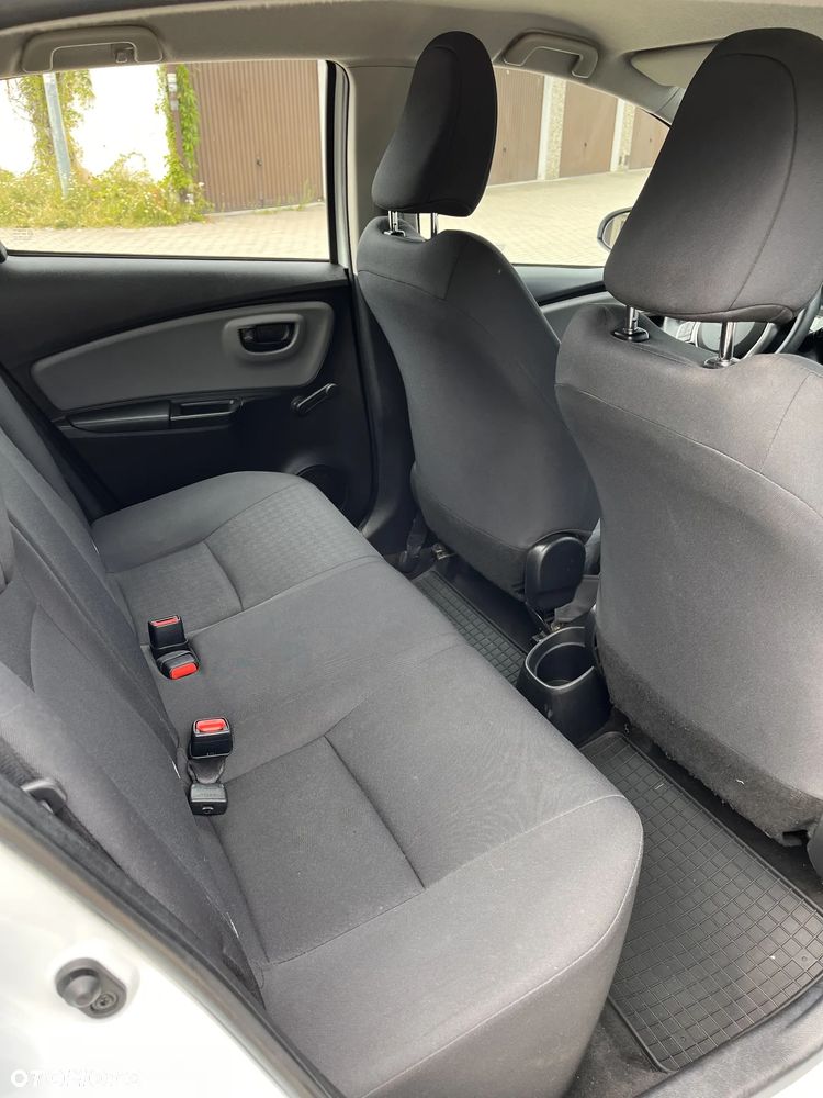 Toyota Yaris 1.5 Active - 10