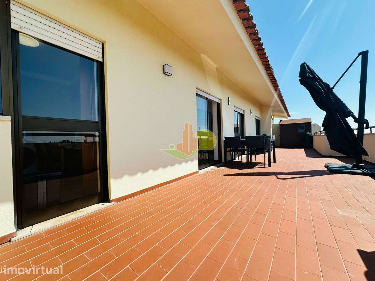 T1 Centro da Cidade - Terraço incrível! - Grande imagem: 2/21