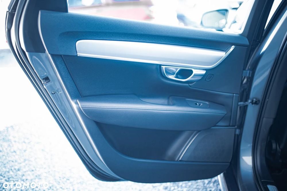Volvo S90 - 17