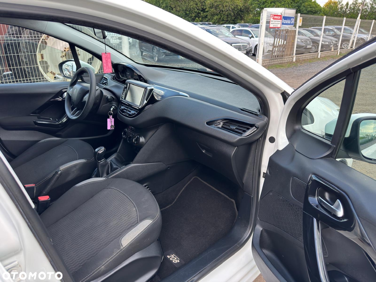 Peugeot 208 1.2 PureTech Active - 10