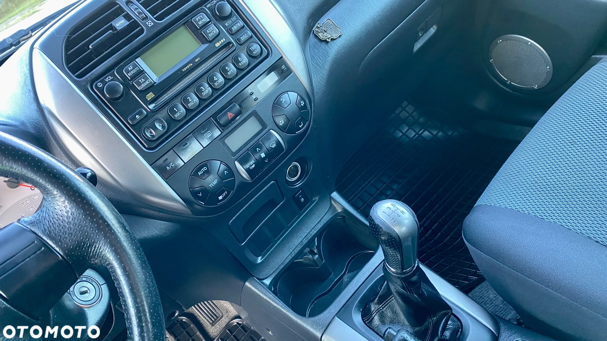 Toyota RAV4 - 18