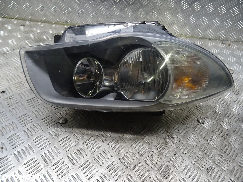 BMW E87  SERIA 1 04-07 2.0B LAMPA PRAWA LEWA PRZÓD PRZEDNIA - 2