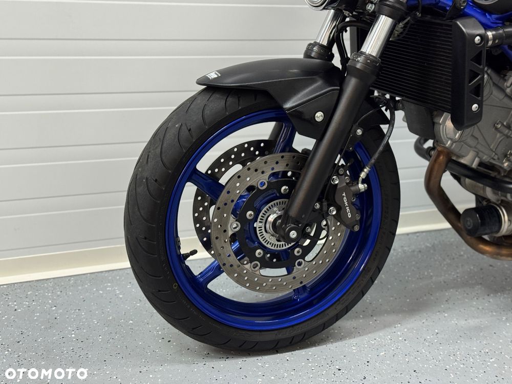 Suzuki SV - 21