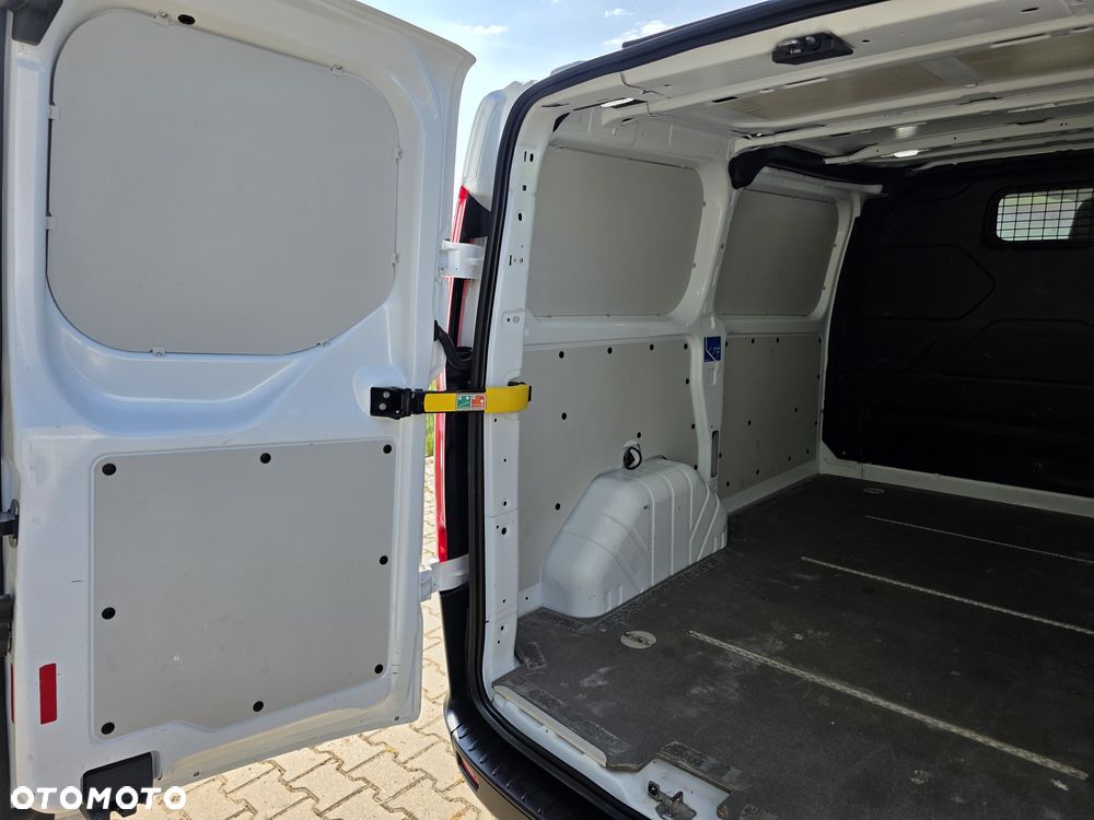 Ford Transit Custom - 11