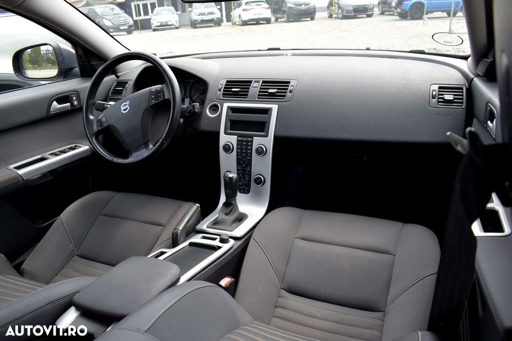 Volvo V50 - 10
