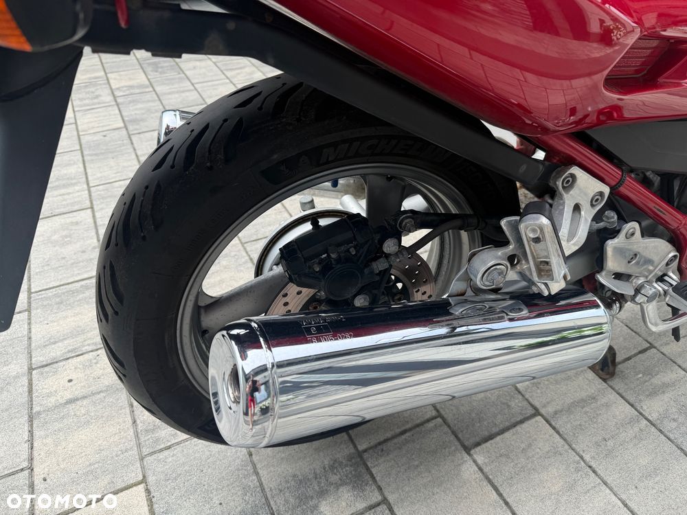 Yamaha XJ - 6