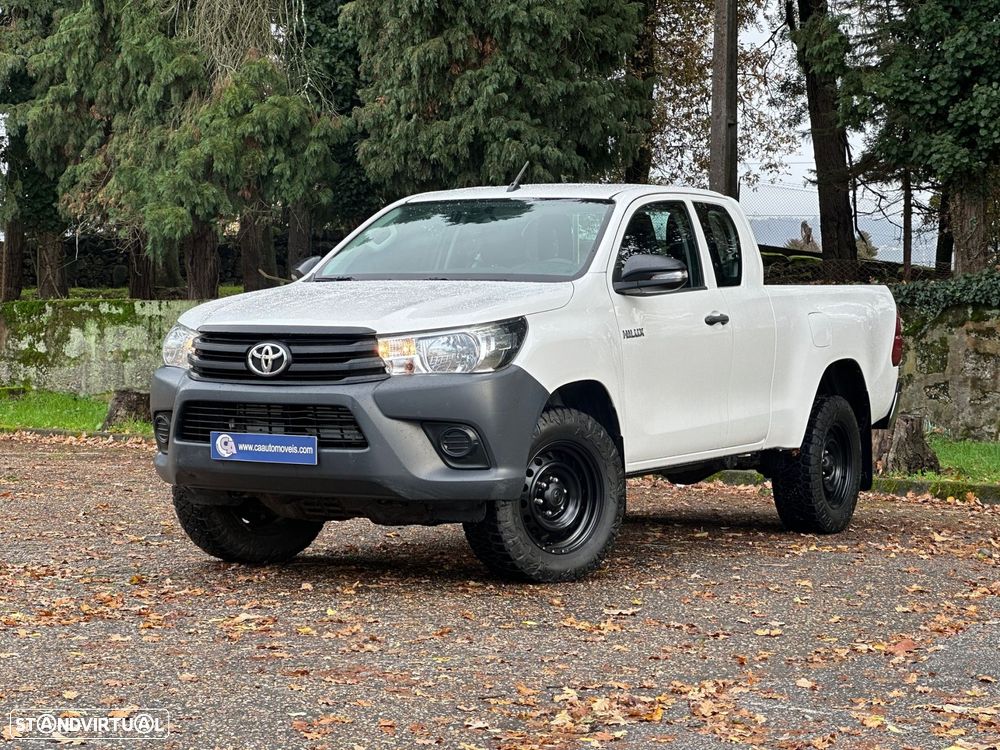 Toyota Hilux 2.4 D-4D 4WD CE Trial - 1
