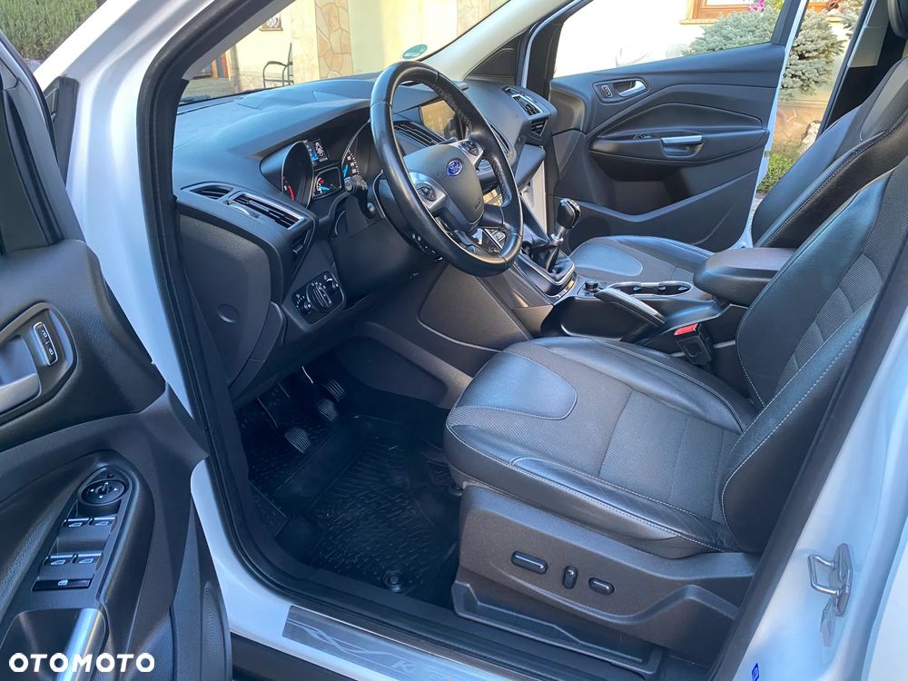 Ford Kuga 2.0 TDCi 2x4 Titanium - 14