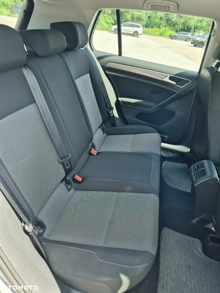 Volkswagen Golf 1.2 TSI BMT Trendline - 12