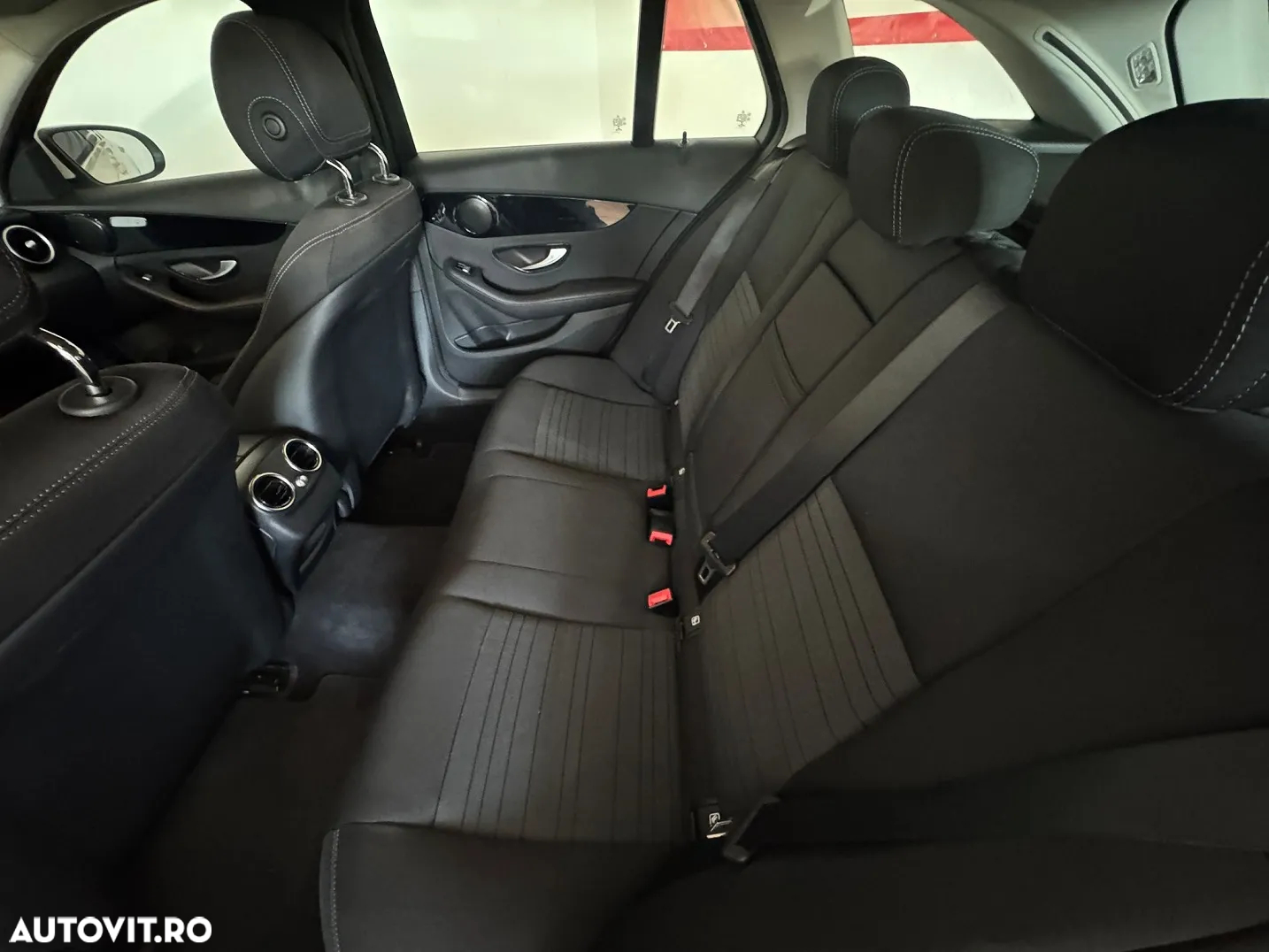 Mercedes-Benz C - 16