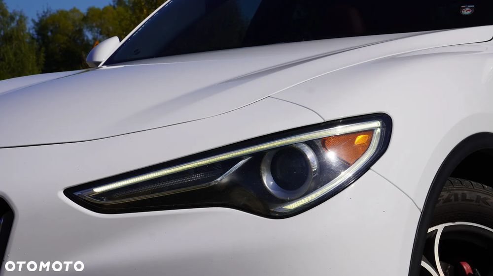 Alfa Romeo Stelvio - 3