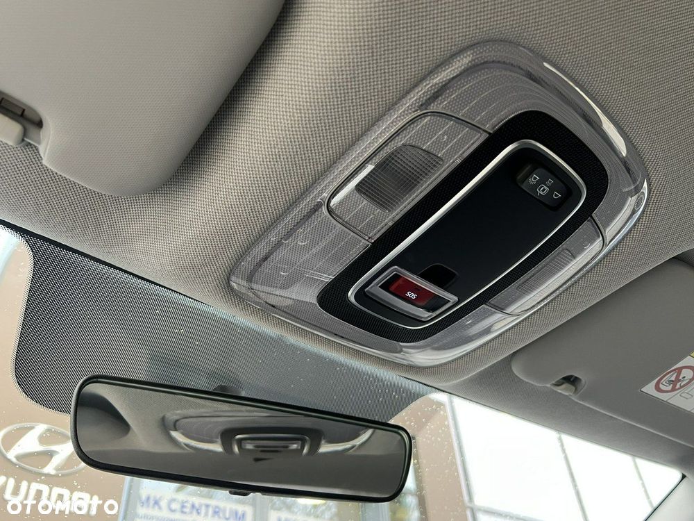 Hyundai Elantra - 24