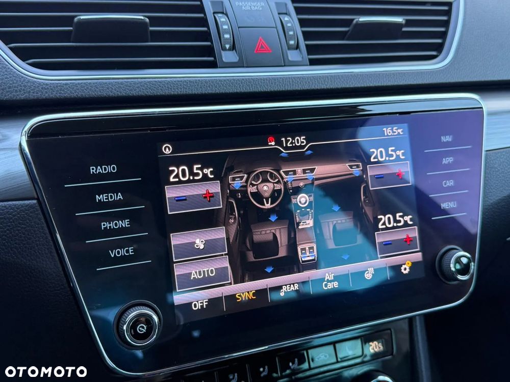 Skoda Superb 2.0 TSI Style DSG - 29