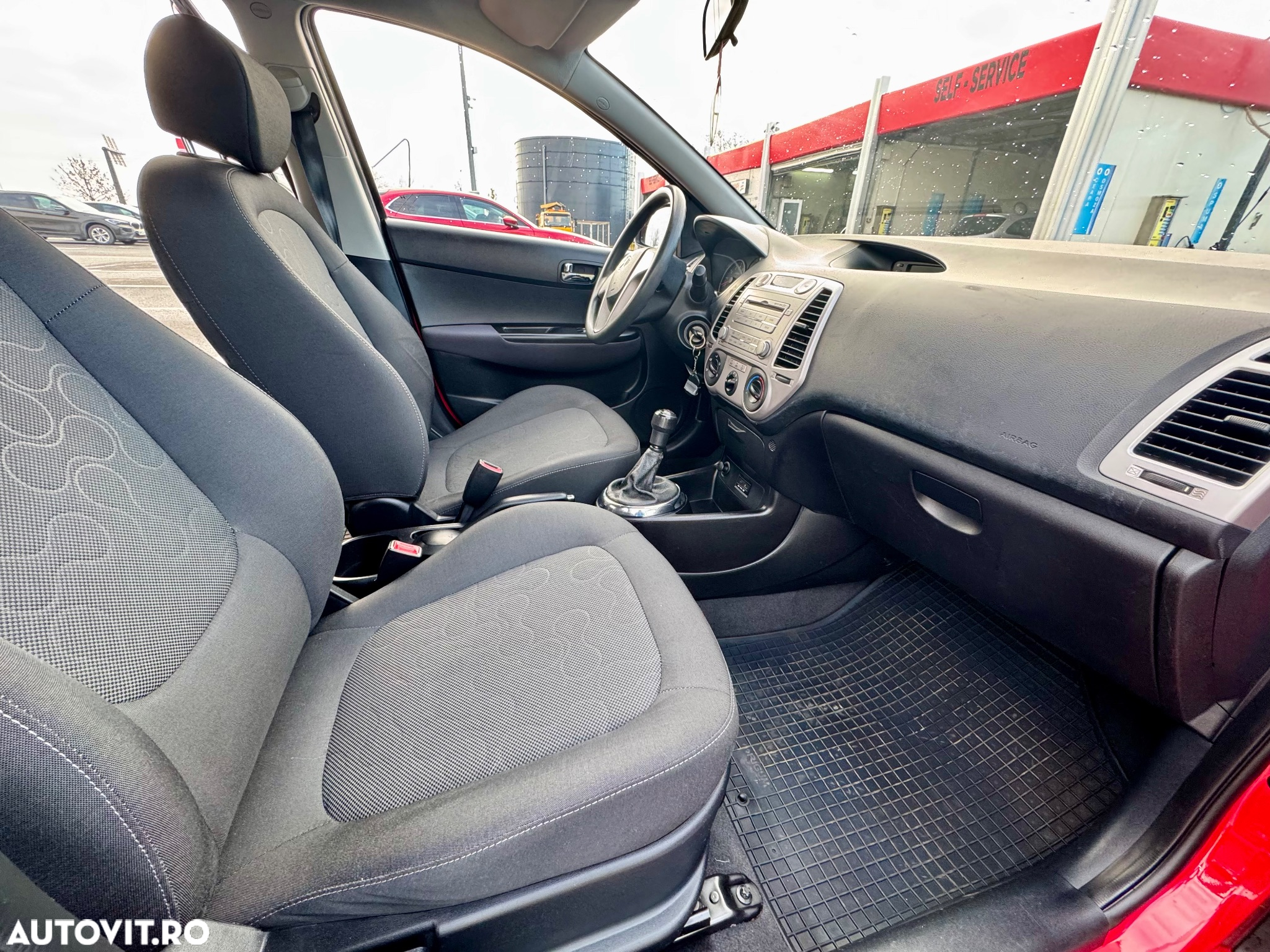 Hyundai i20 - 15