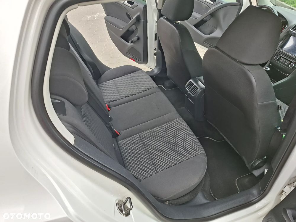 Volkswagen Golf 2.0 TDI DPF Comfortline - 8