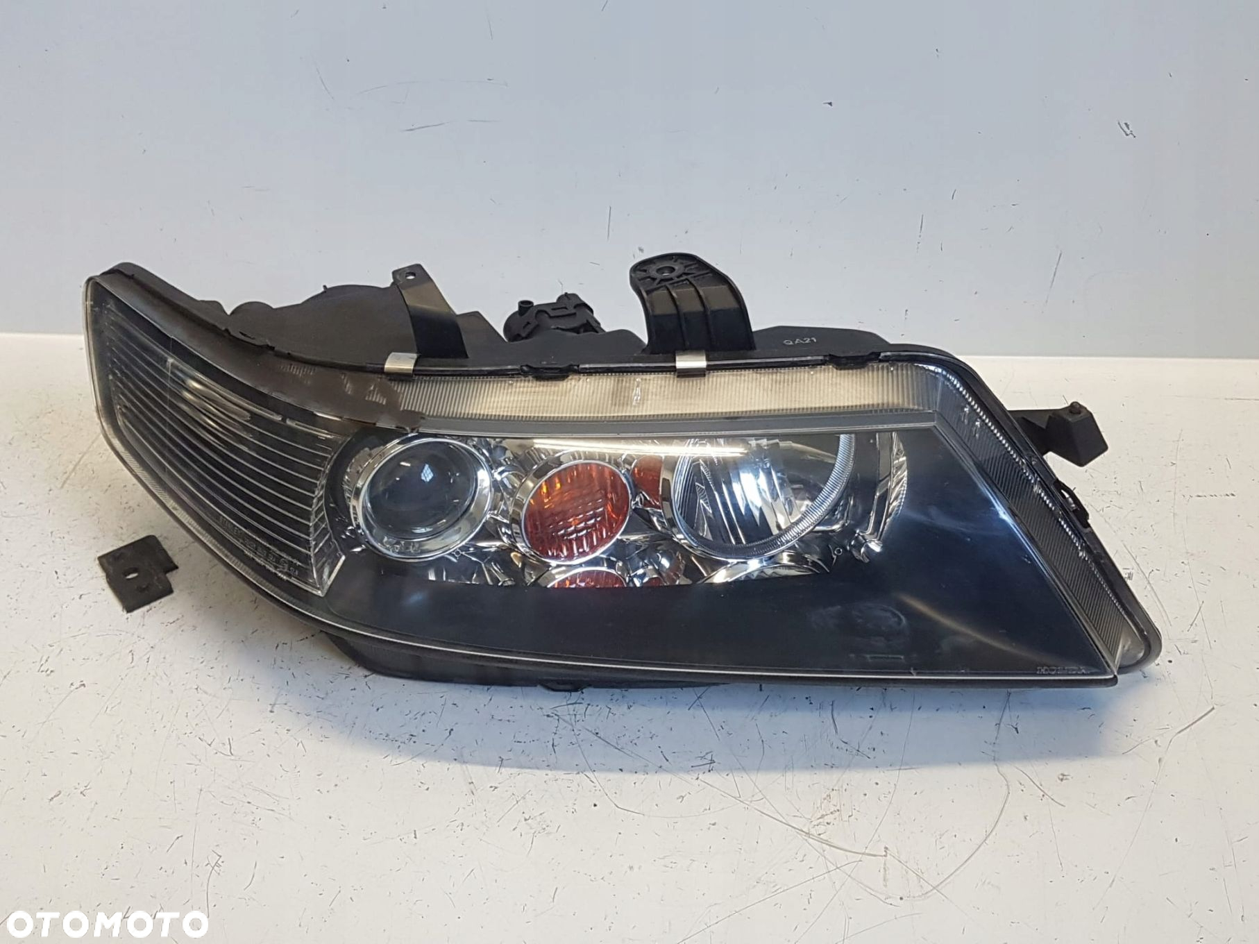 ACCORD VII 02- LAMPA PRAWA PRZÓD EUROPA STANLEY - 2