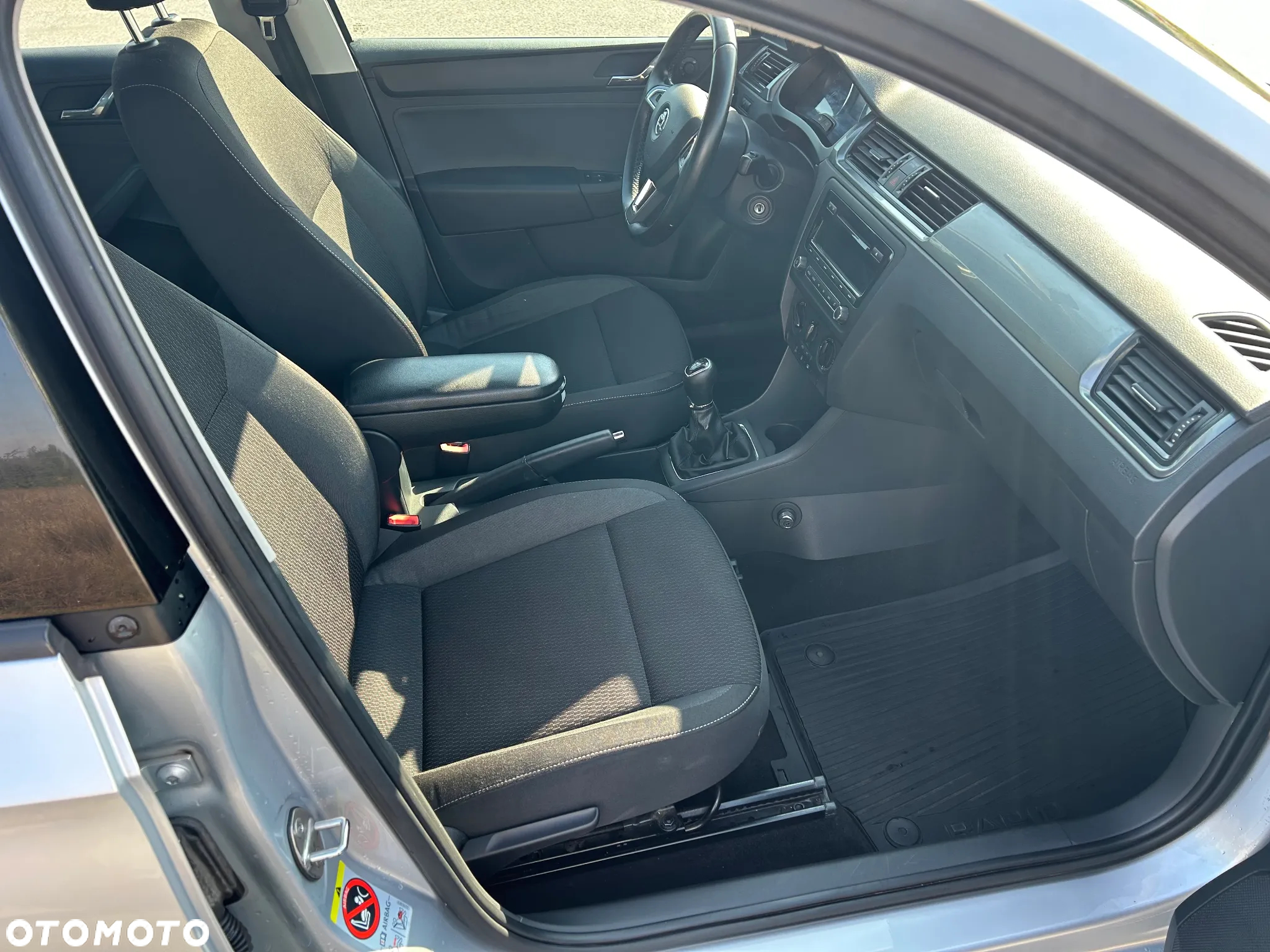 Skoda RAPID 1.6 TDI DPF Ambition - 15