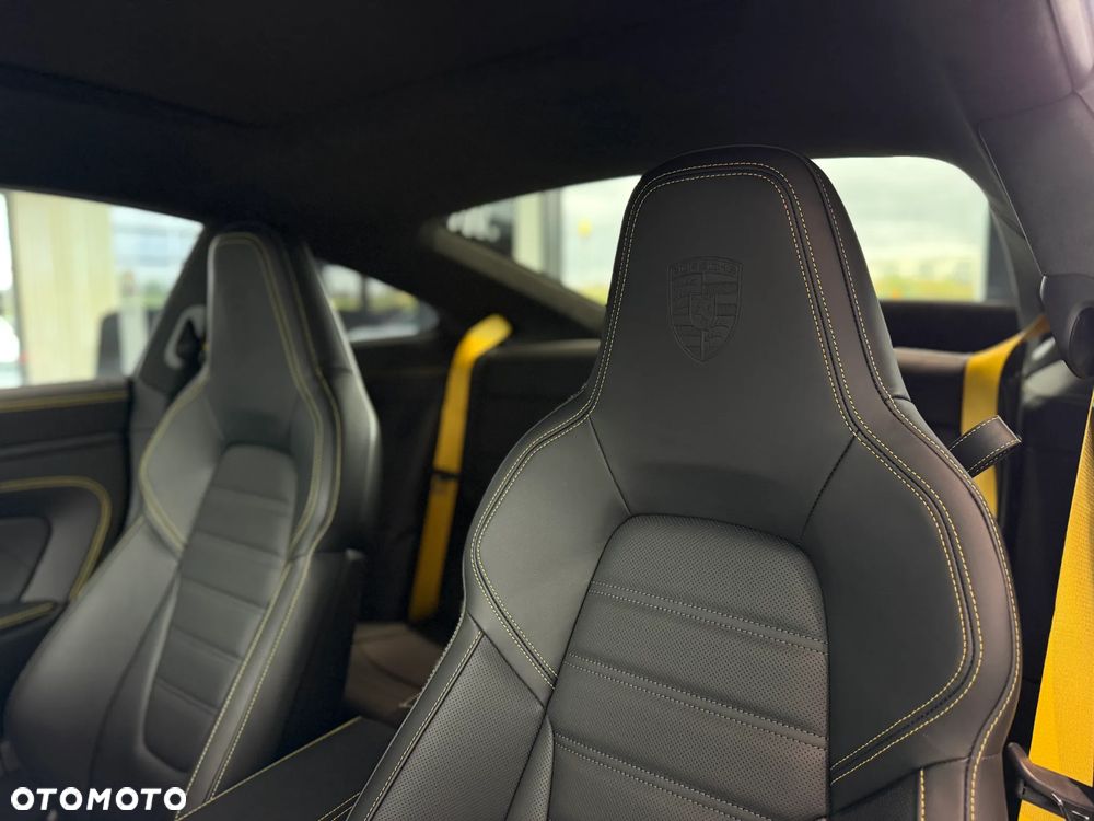 Porsche 911 Turbo S - 22
