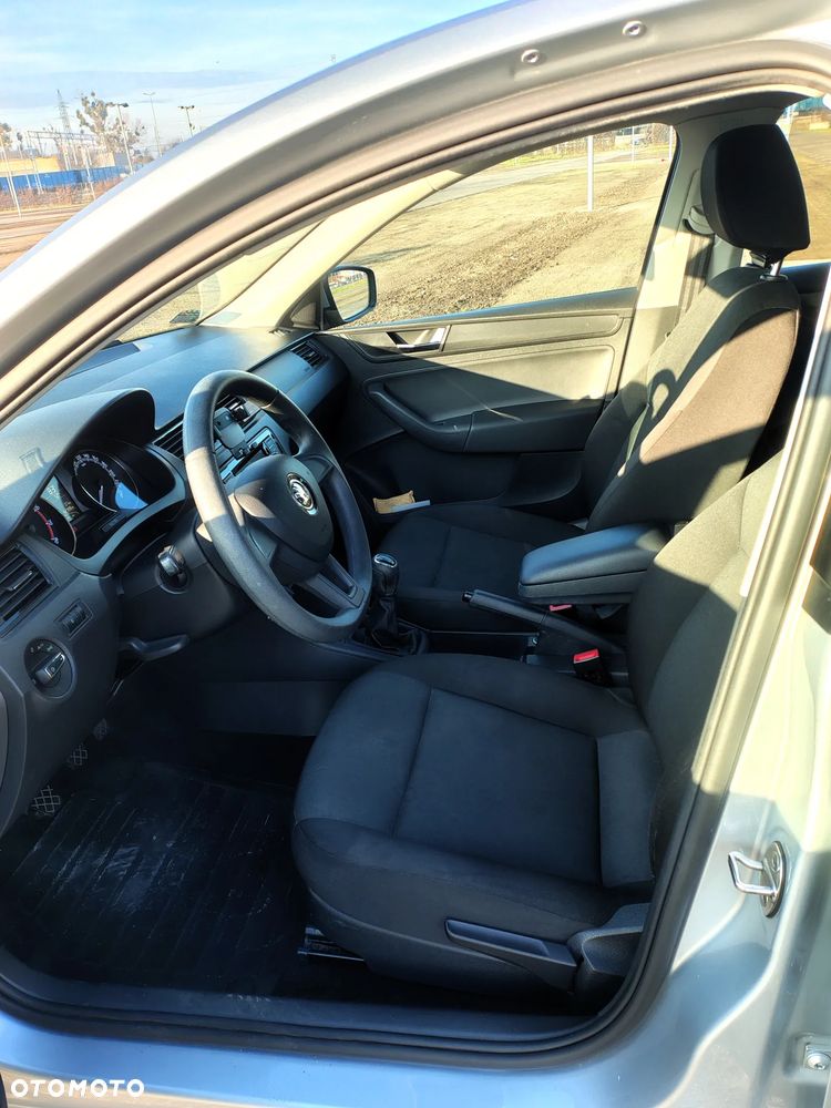 Skoda RAPID 1.0 TSI Active - 20