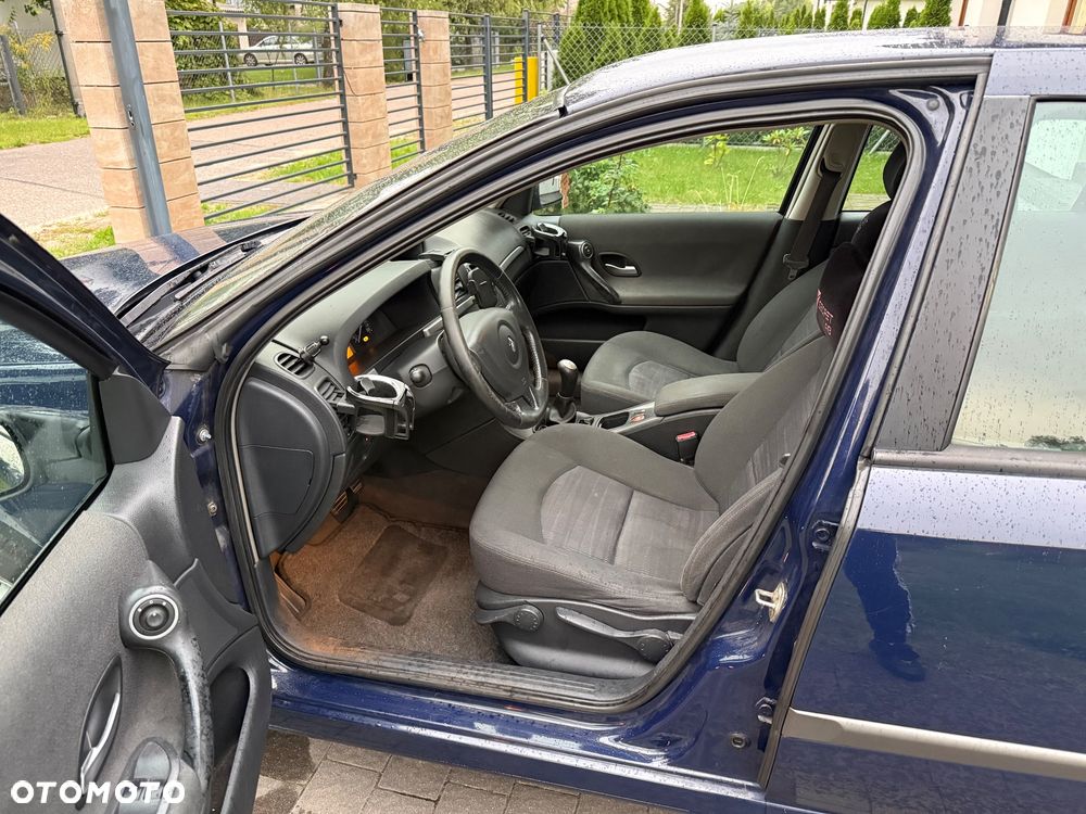 Renault Laguna 1.6 16V Expression - 9