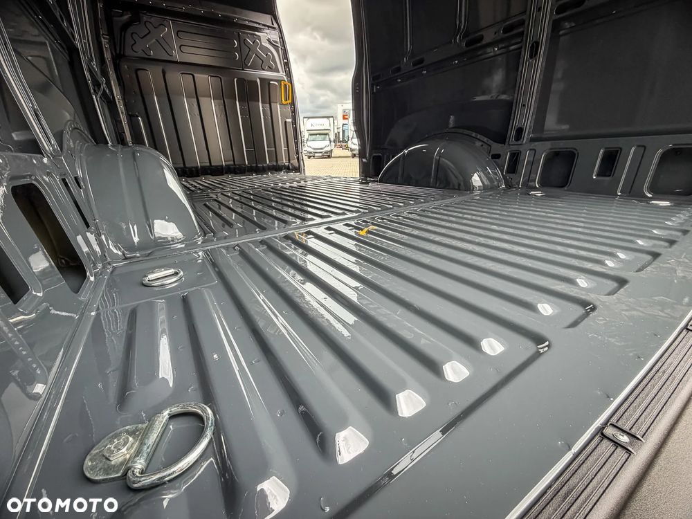 Iveco Daily 35S16BA8V L3H2 od ręki ! - 12