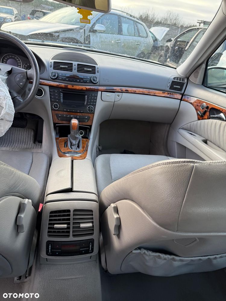 Mercedes-Benz Klasa E 320 4Matic Automatik Elegance - 3