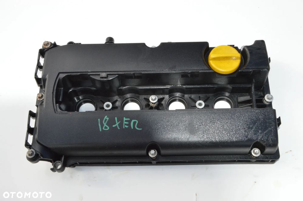 pokrywa zaworów opel astra  h zafira b insignia  1.8 16v z18xer 555643395 - 1