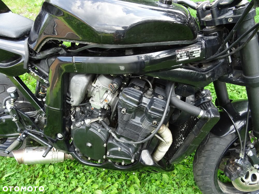Suzuki GSX-R - 11