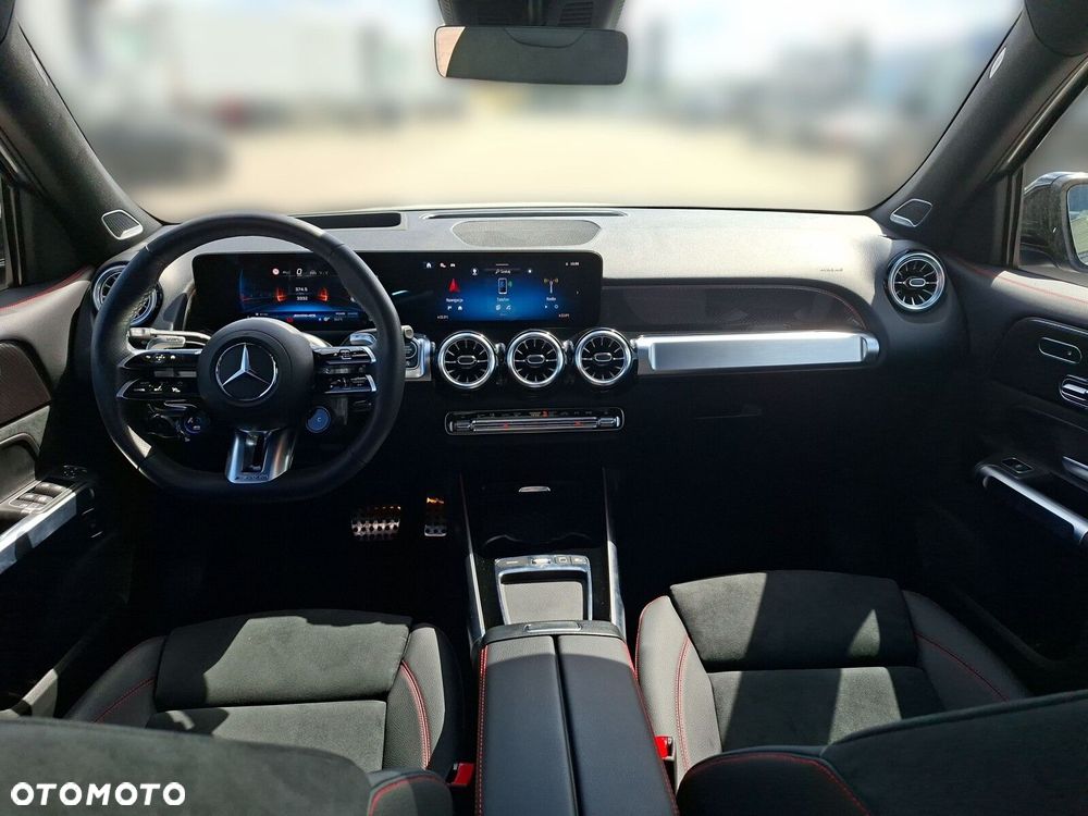 Mercedes-Benz GLB - 12