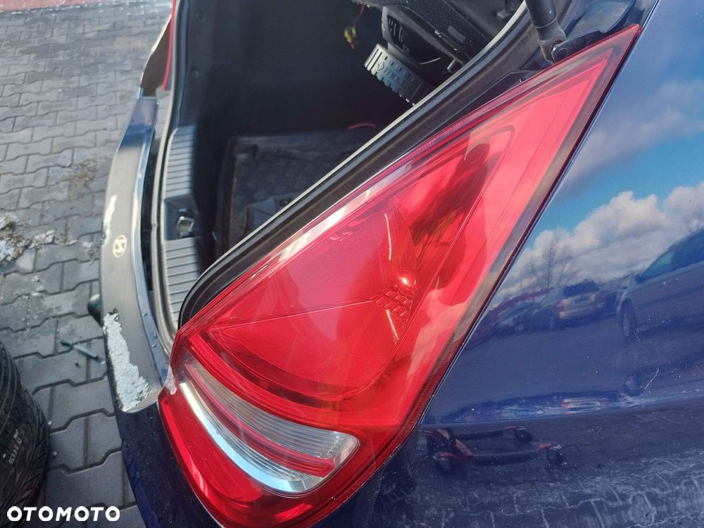 LAMPA PRAWY TYŁ HYUNDAI I30 I LIFT BEZ SKAZY 10-12r HB 5D - 2