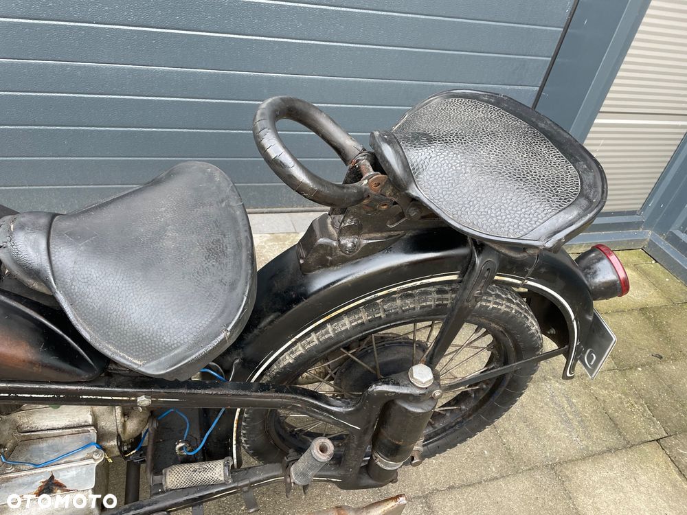 BMW R - 22