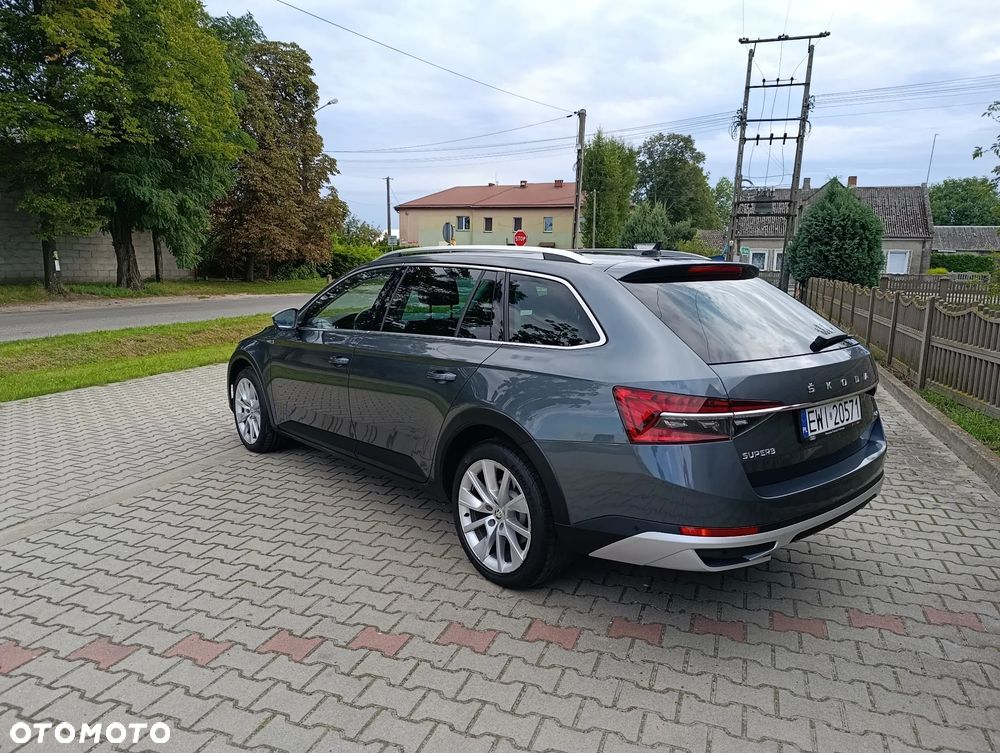 Skoda Superb 2.0 TDI 4x4 DSG Scout - 31