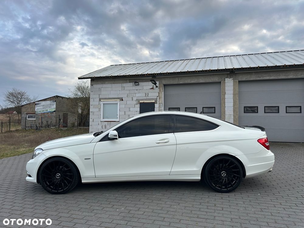 Mercedes-Benz Klasa C 220 CDI DPF Automatik Avantgarde - 20