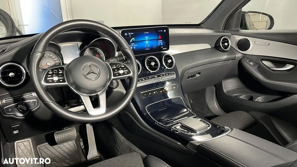 Mercedes-Benz GLC - 12