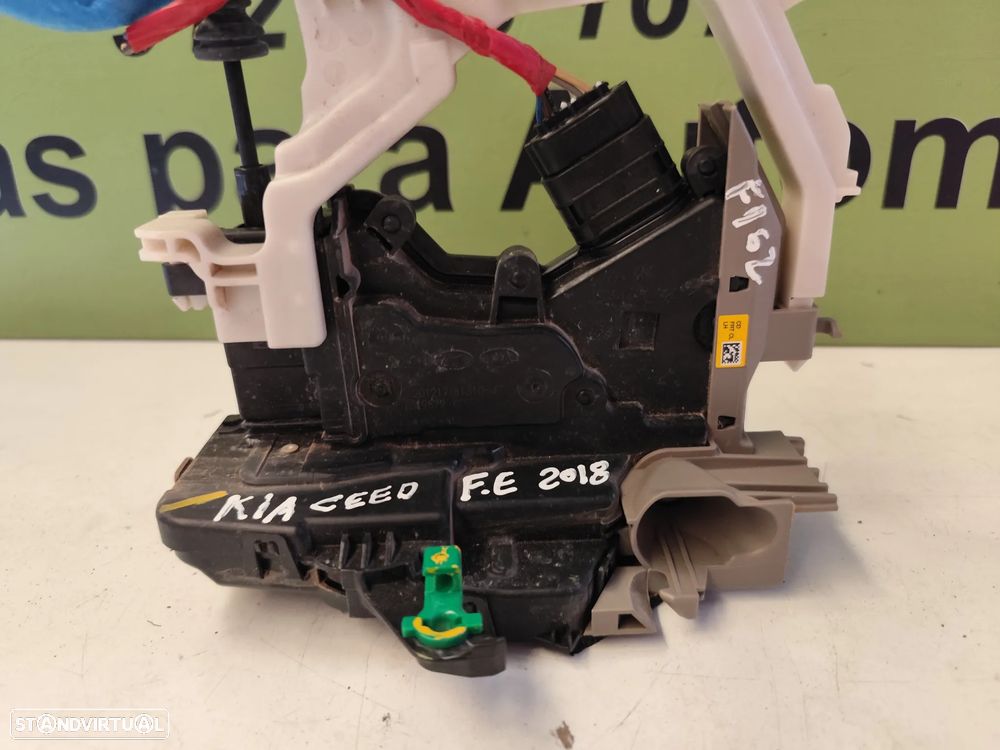 KIA CEED FECHADURA PORTA FRENTE ESQUERDA - F162 - 2