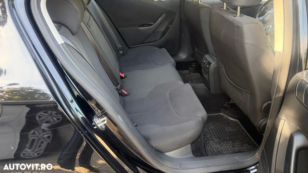 Volkswagen Passat - 10