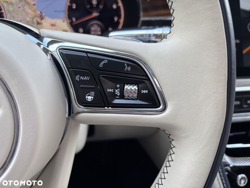 Bentley Flying Spur - 16