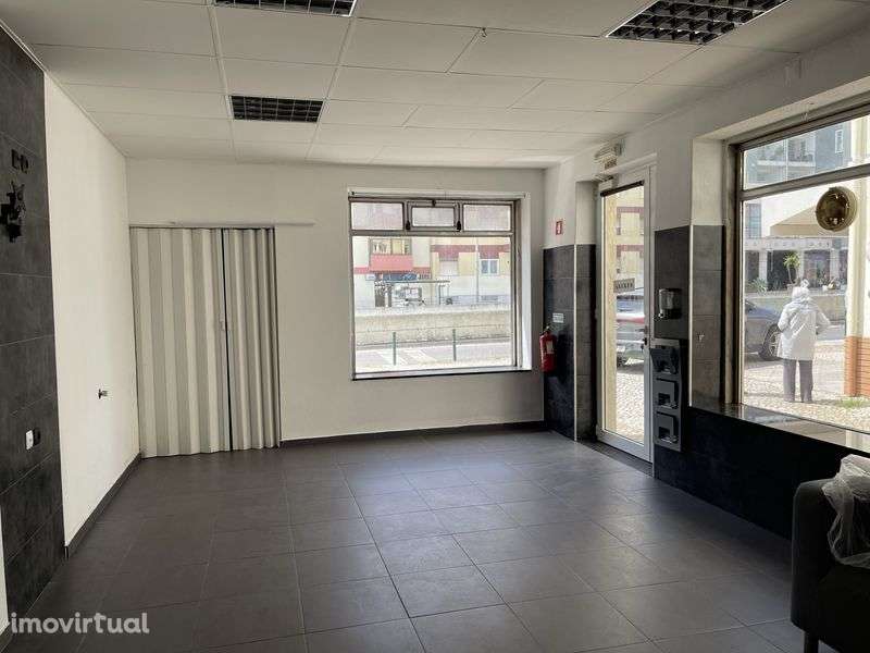 Loja – Cruz de Pau - preço sob consulta - Grande imagem: 5/12