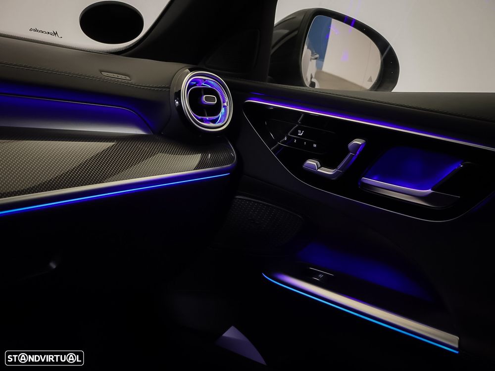 Mercedes-Benz C 300 e AMG Line - 12