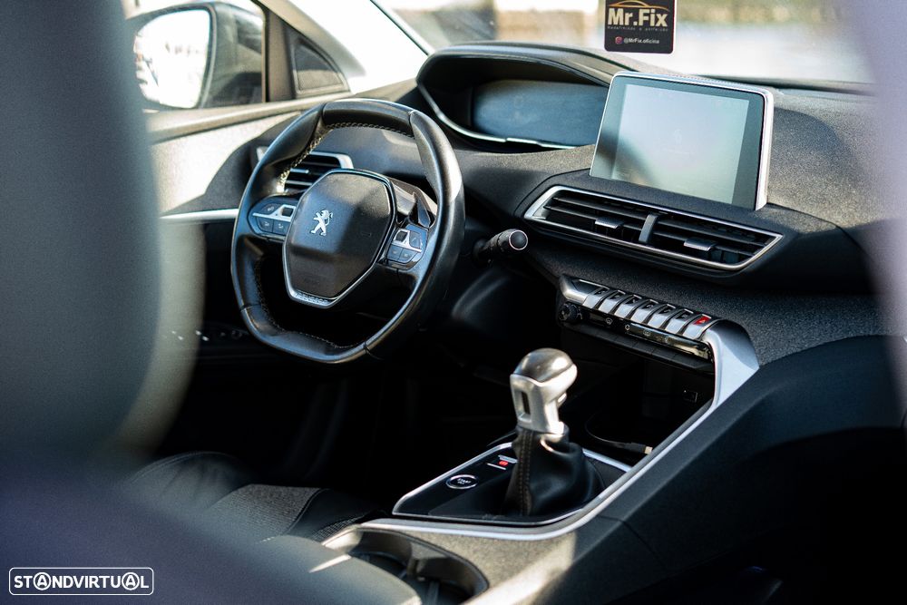 Peugeot 3008 PureTech 130 Stop & Start GPF Allure - 20