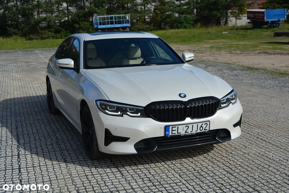 BMW Seria 3 330i xDrive Sport Line sport - 5