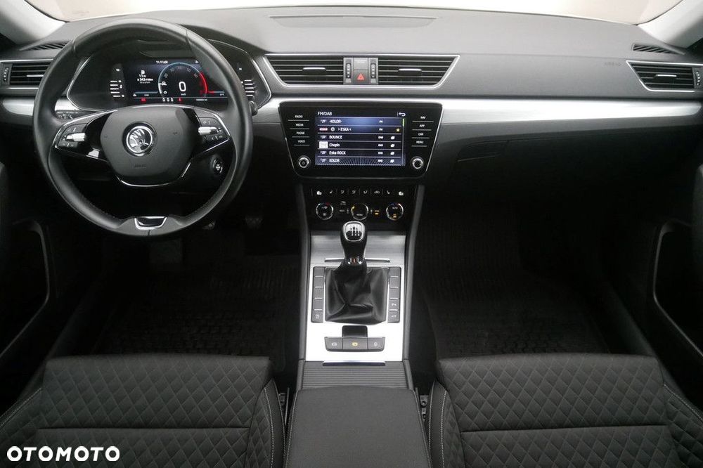 Skoda Superb 1.5 TSI Ambition - 8