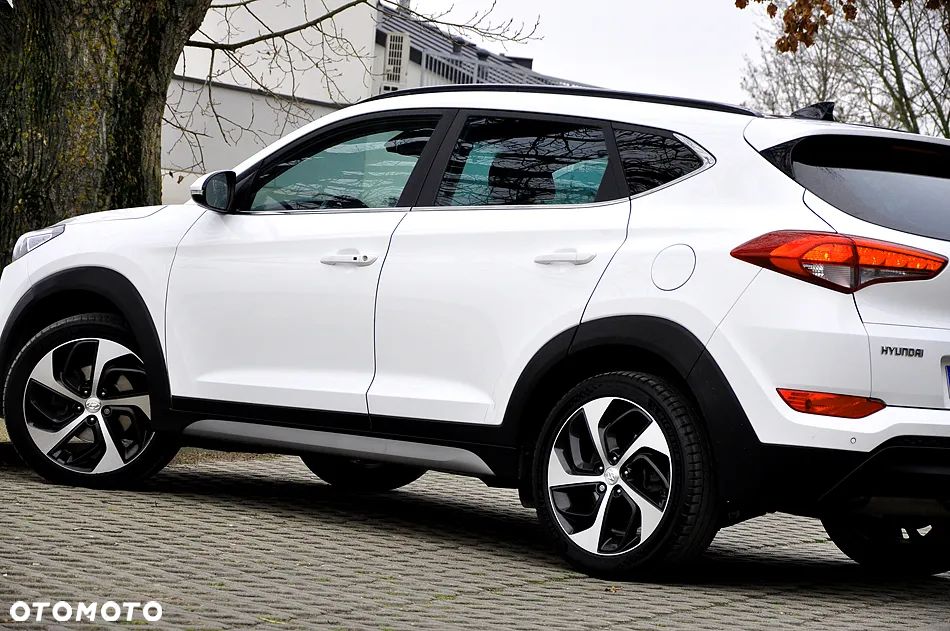 Hyundai Tucson blue 1.7 CRDi 2WD DCT Premium - 12