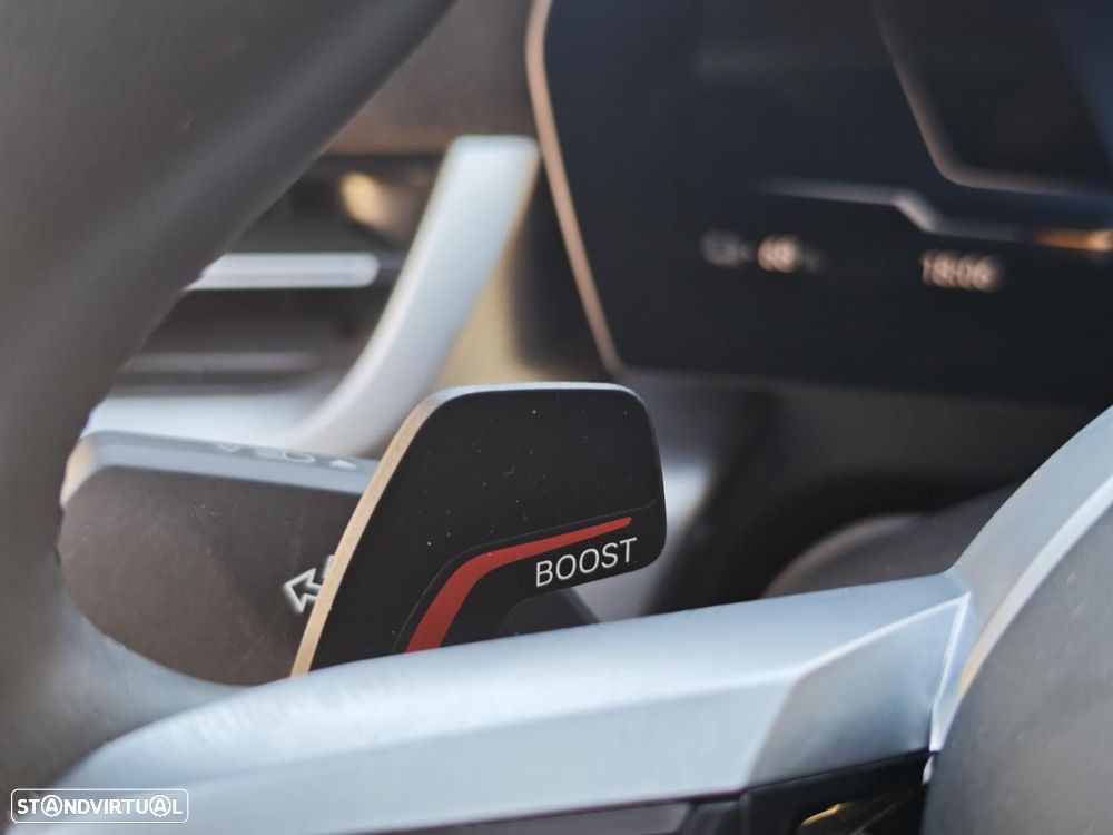 BMW iX2 eDrive20 Pack Desportivo M - 37